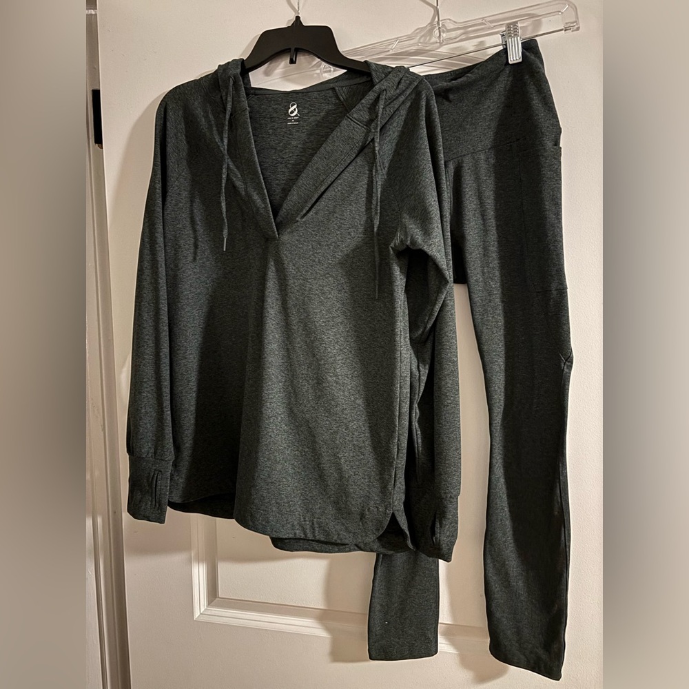 Loft Lou & Grey Luvstretch Set